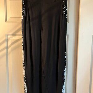 Ozai N Ku Women's pants, size L, blask and white